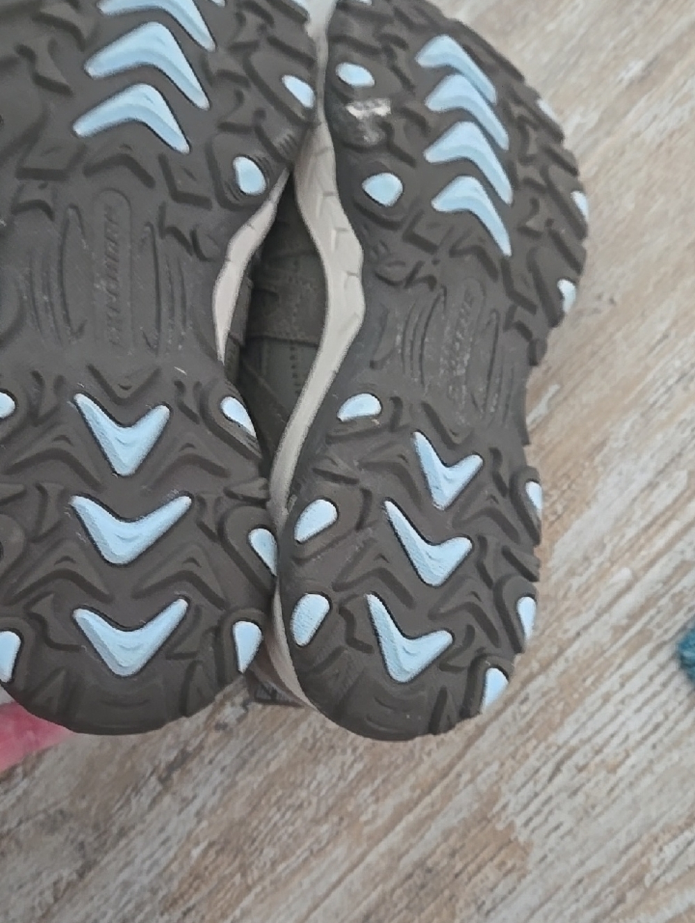 Skechers Womens Slip-o Hunter Green Hikers Sneakers with Light Blue Highlights - Picture 5 of 9